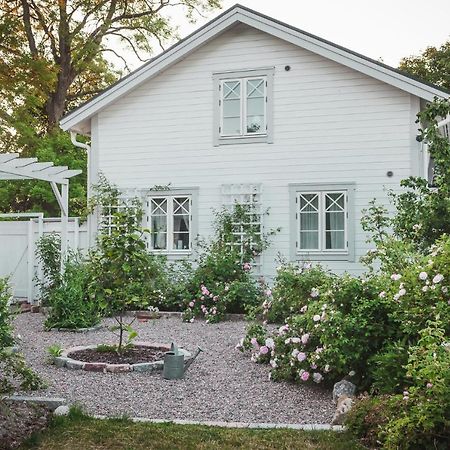 Vallby Cottage Enköping Eksteriør billede